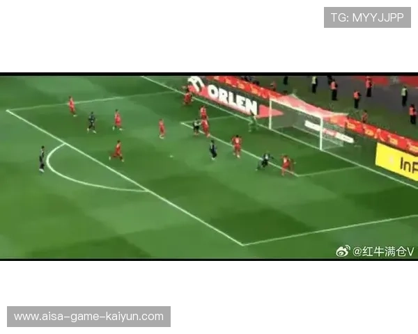 足球欧冠中场远射弹地入网震动全场